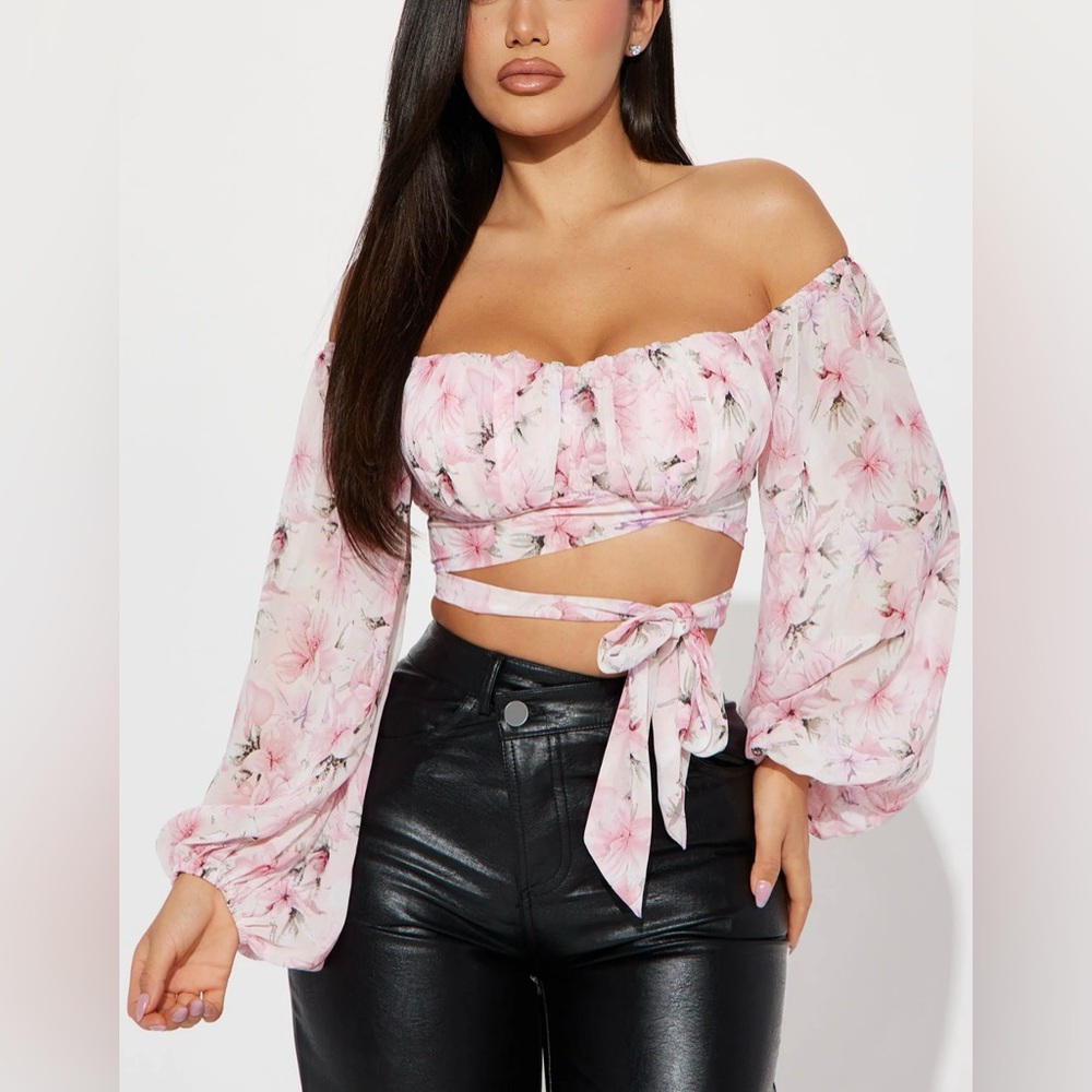 Fashion nova crop top